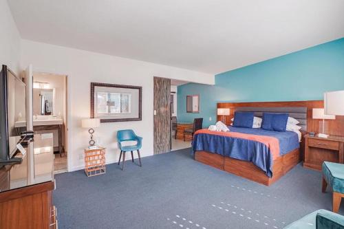 inndulge iconic gay mens resort