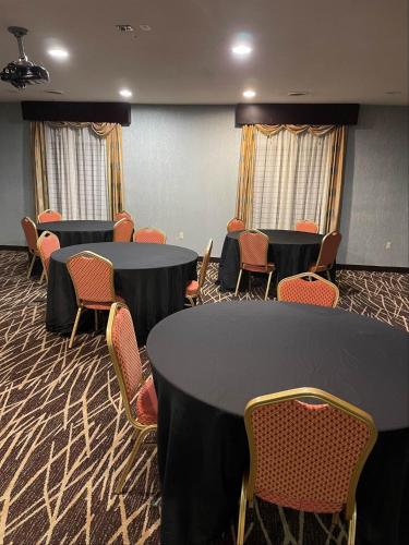 red roof inn and suites detroit melvindale dearborn