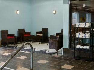 red roof inn and suites detroit melvindale dearborn