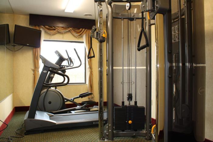 red roof inn and suites detroit melvindale dearborn