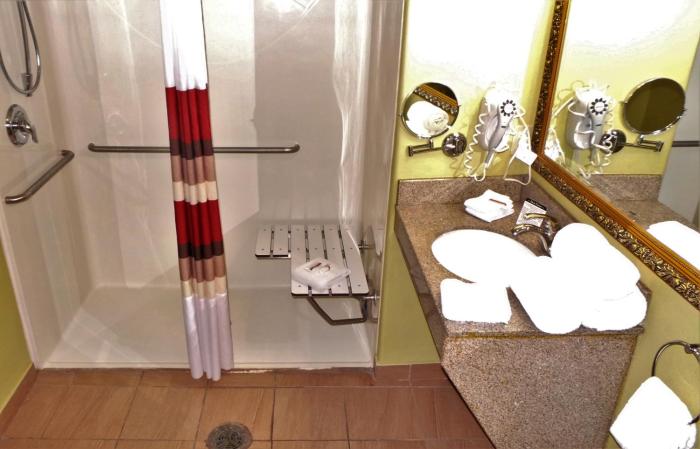 red roof inn and suites detroit melvindale dearborn