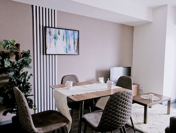 sun court hongo dori garden hills