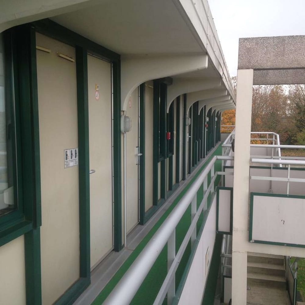 hotel premiere classe niort est la creche