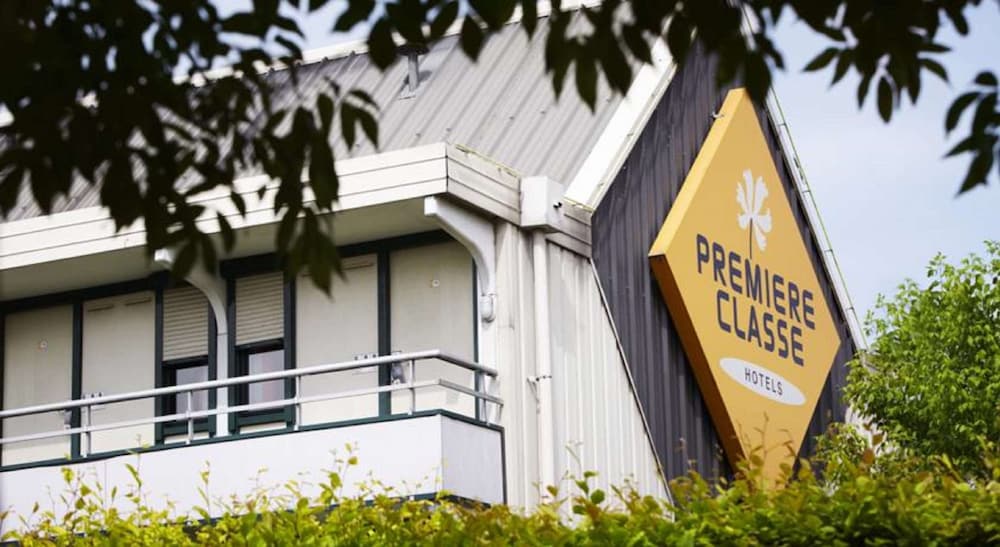 hotel premiere classe niort est la creche