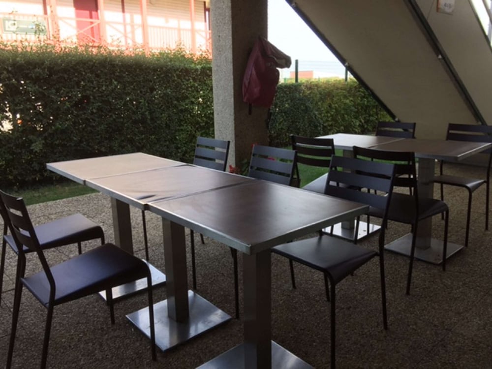 hotel premiere classe niort est la creche