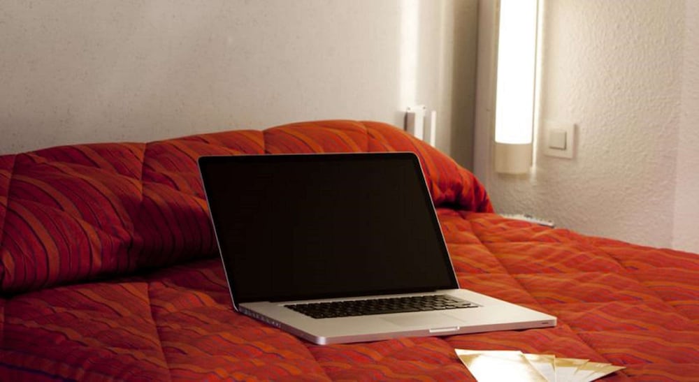 hotel premiere classe niort est la creche