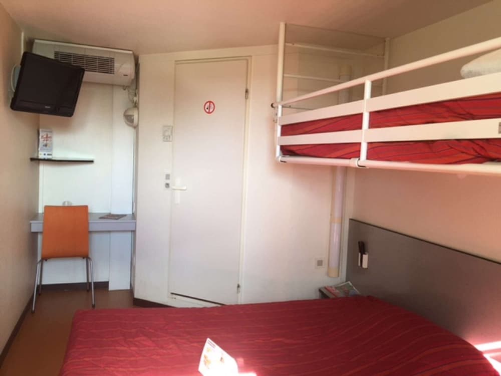 hotel premiere classe niort est la creche