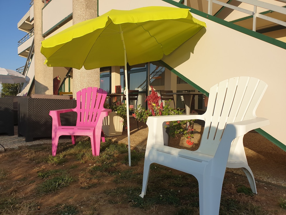 hotel premiere classe niort est la creche