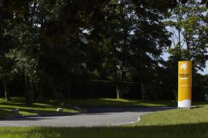 hotel premiere classe niort est la creche