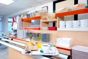 hotel premiere classe niort est la creche