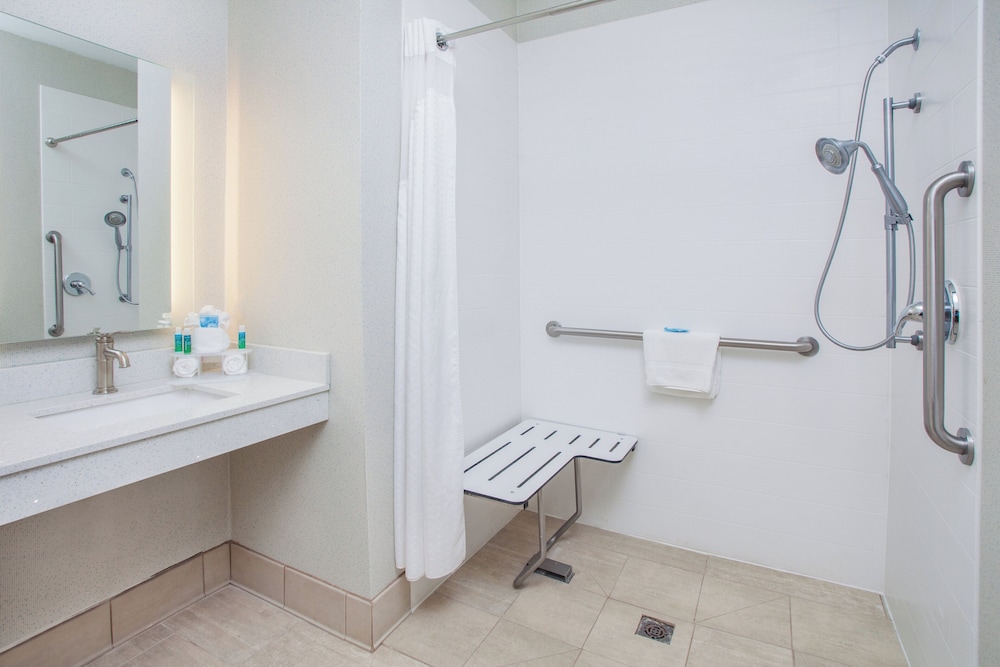 holiday inn express and suites texarkana by ihg
