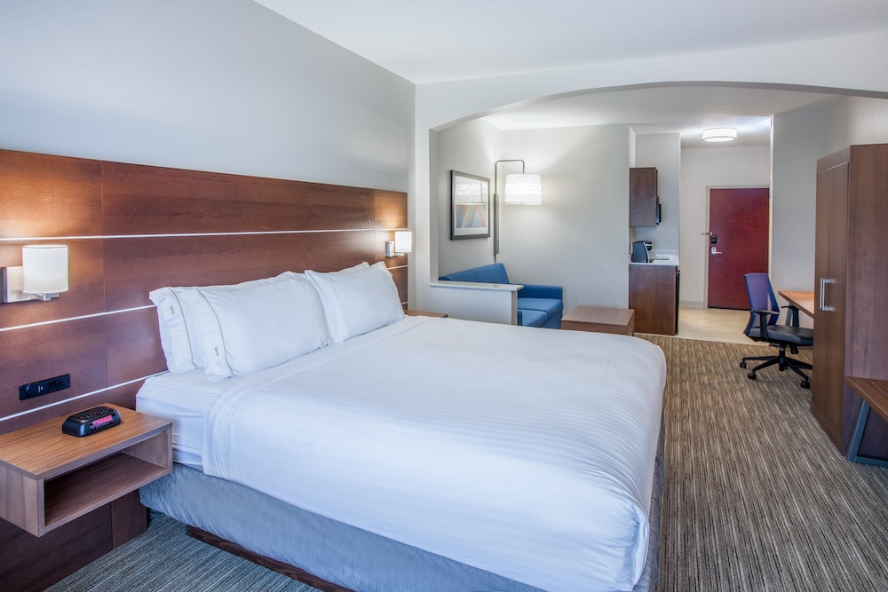 holiday inn express and suites texarkana by ihg