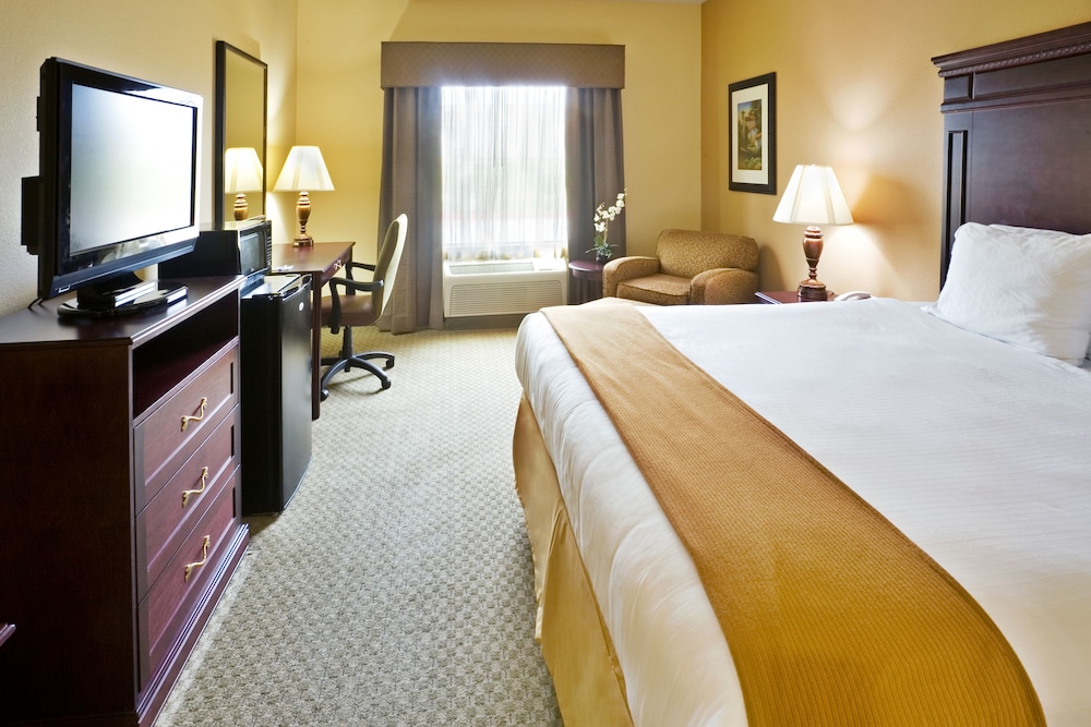 holiday inn express and suites texarkana by ihg