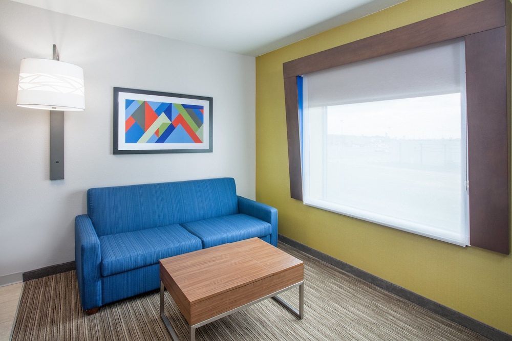 holiday inn express and suites texarkana by ihg