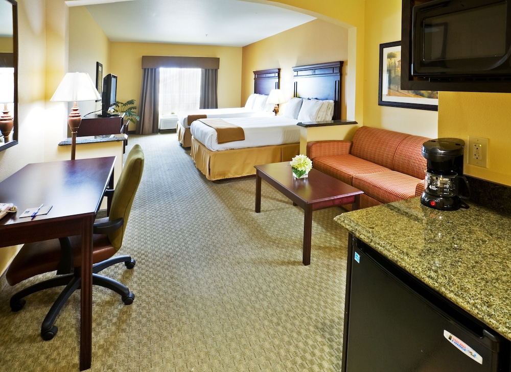 holiday inn express and suites texarkana by ihg