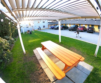 Recreation Inn & Suites,Kelowna>>British Columbia,2 star
