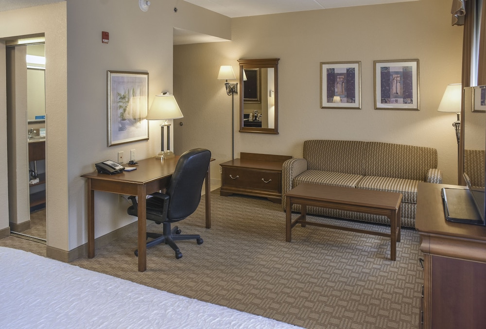hampton inn and suites youngstown canfield