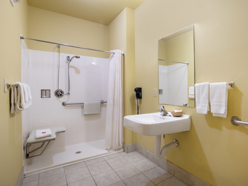 oyo hotel valley view tx i 35