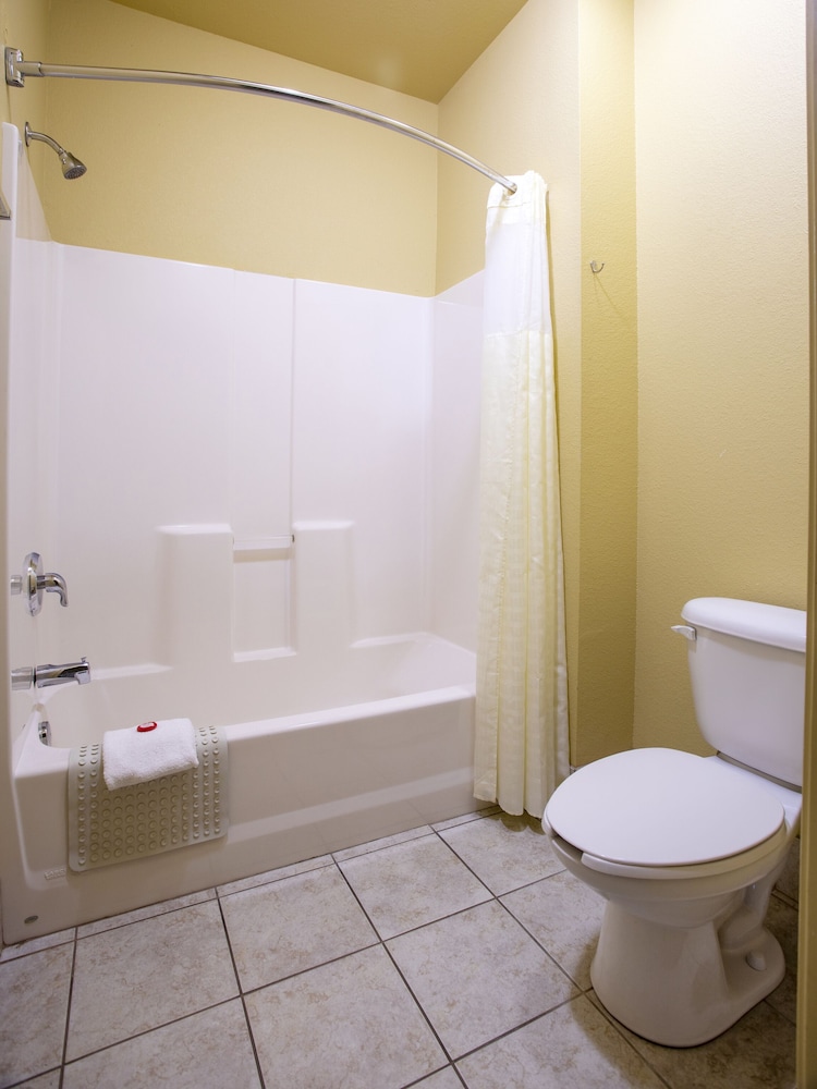 oyo hotel valley view tx i 35