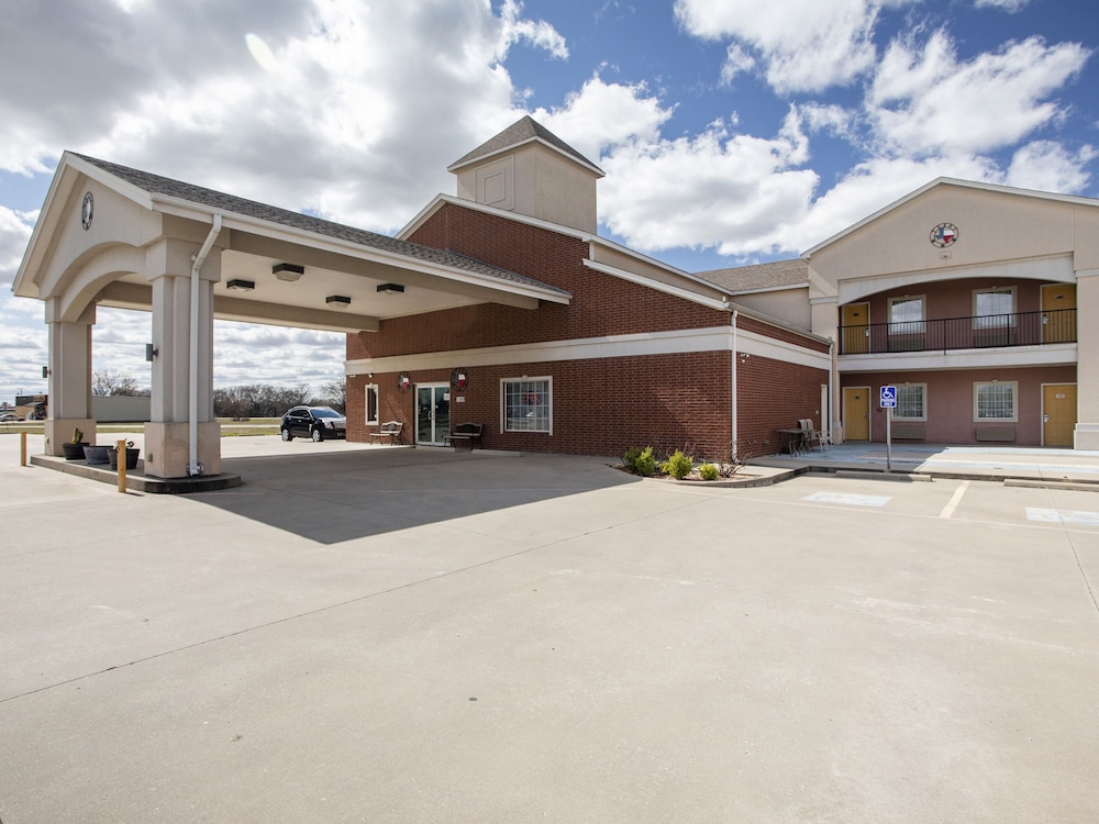 oyo hotel valley view tx i 35