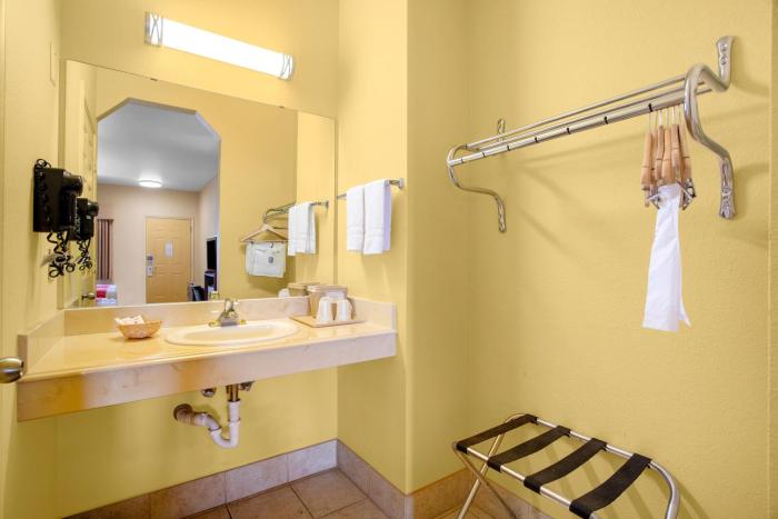 oyo hotel valley view tx i 35