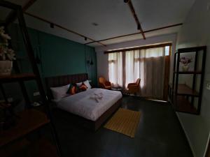 peppy nomads luxuria