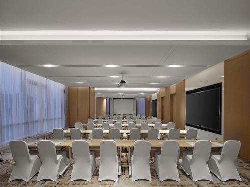 hilton garden inn beijing haidian daoxiang lake