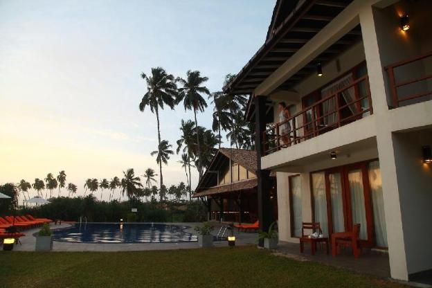 kamili beach hotel