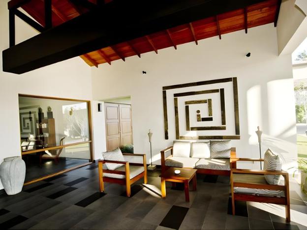 kamili beach hotel