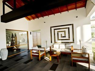 kamili beach hotel