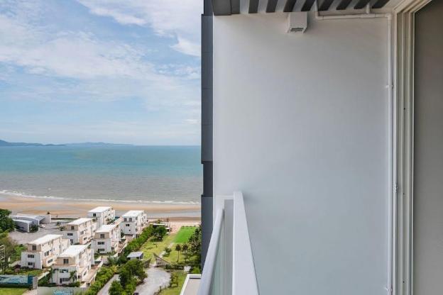 veranda beachfront residence pattaya