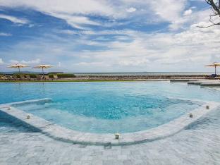 veranda beachfront residence pattaya