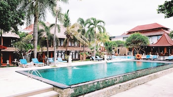 puri saron baruna beach