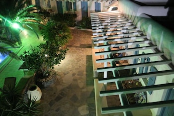petinaros hotel