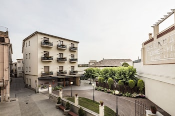 Hotel Balneari Termes Victòria,Caldes De Montbui>>Barcelona,3 star