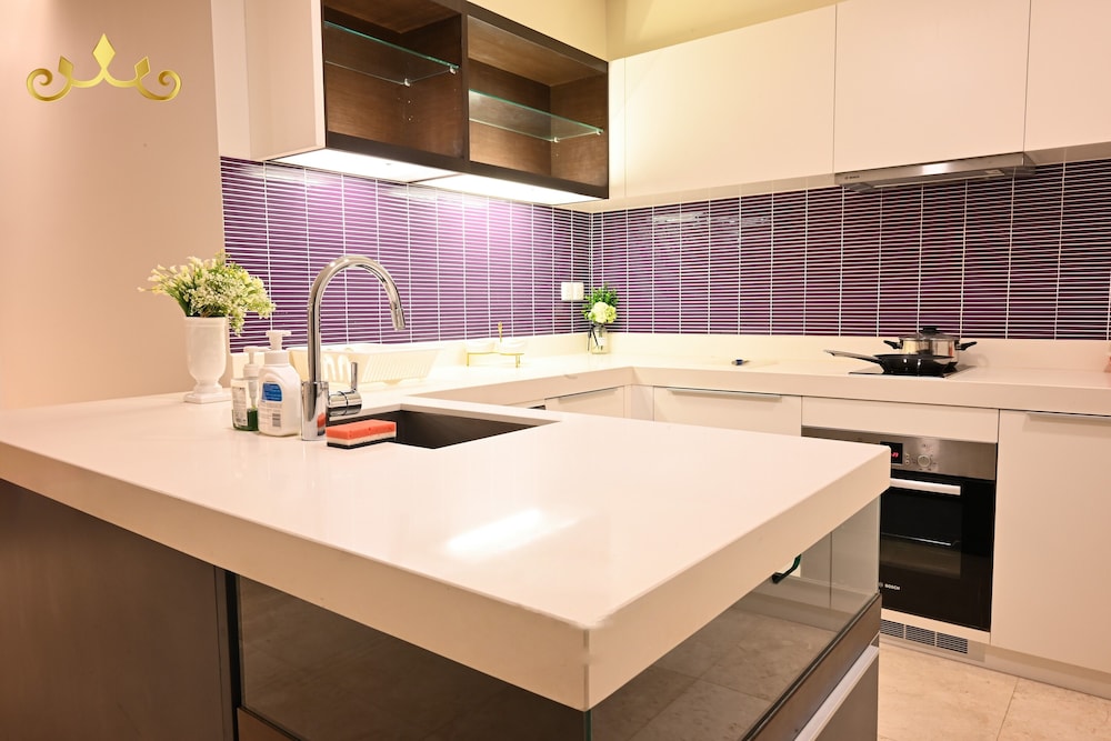 tropicana the residence klcc kuala lumpur crown suites
