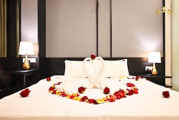 tropicana the residence klcc kuala lumpur crown suites