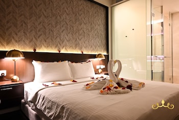 tropicana the residence klcc kuala lumpur crown suites