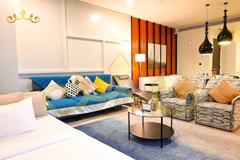 tropicana the residence klcc kuala lumpur crown suites