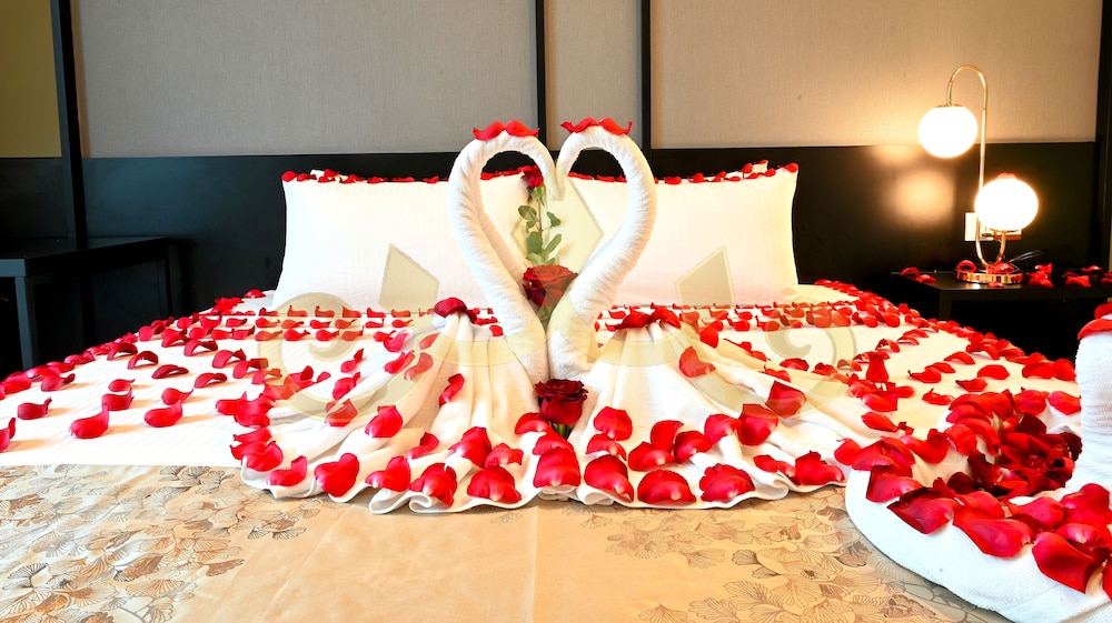 tropicana the residence klcc kuala lumpur crown suites