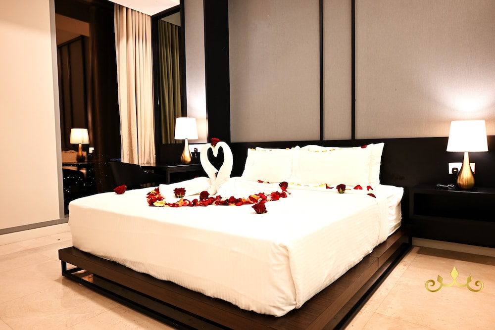 tropicana the residence klcc kuala lumpur crown suites