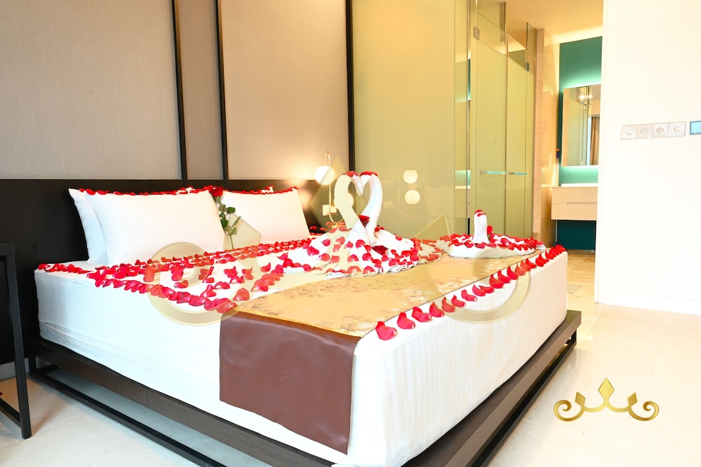 tropicana the residence klcc kuala lumpur crown suites