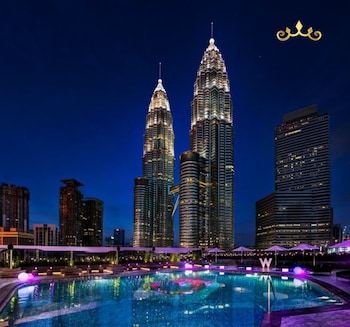 tropicana the residence klcc kuala lumpur crown suites
