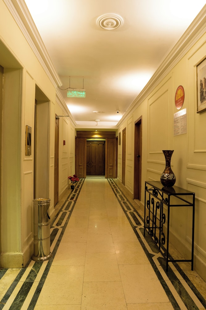 royal marshal hotel