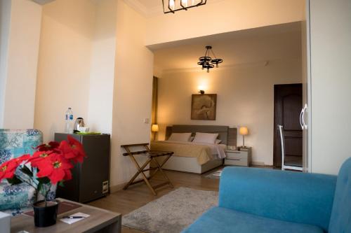royal marshal hotel