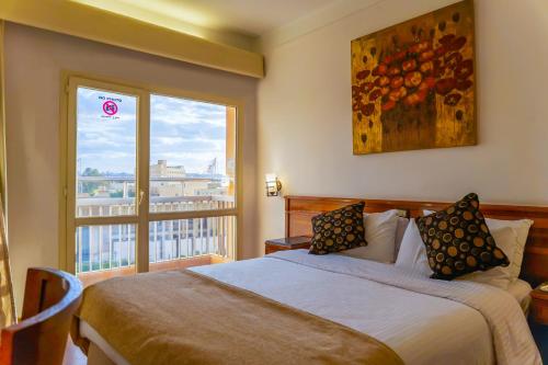 royal marshal hotel