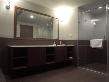 check inn taipei neihu