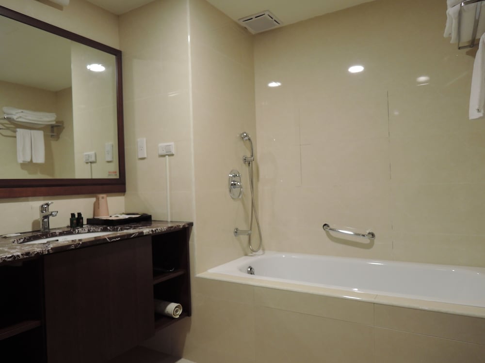 check inn taipei neihu