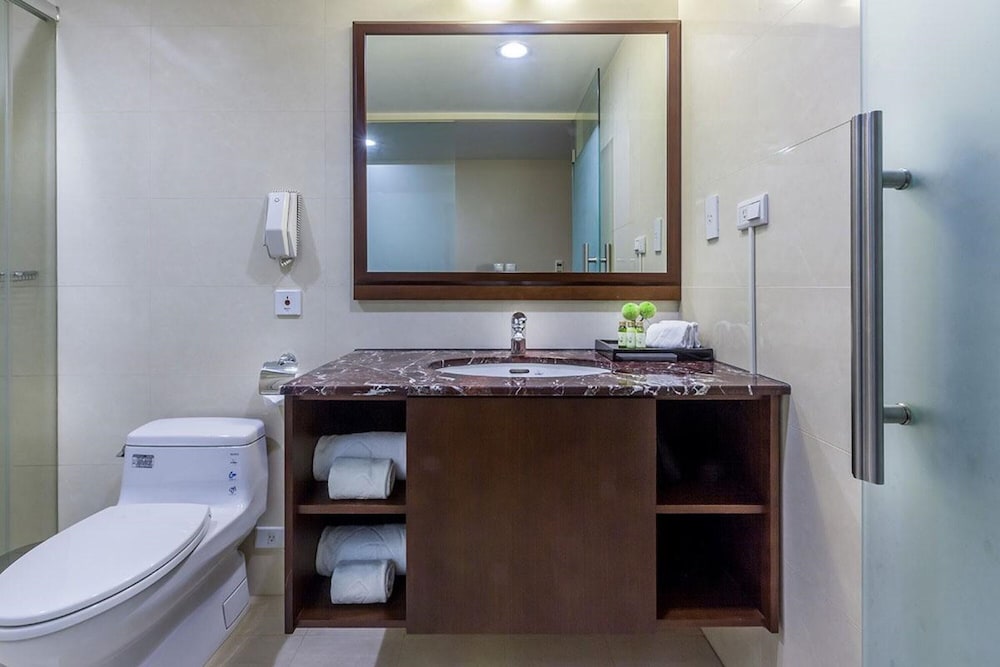 check inn taipei neihu