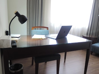 check inn taipei neihu